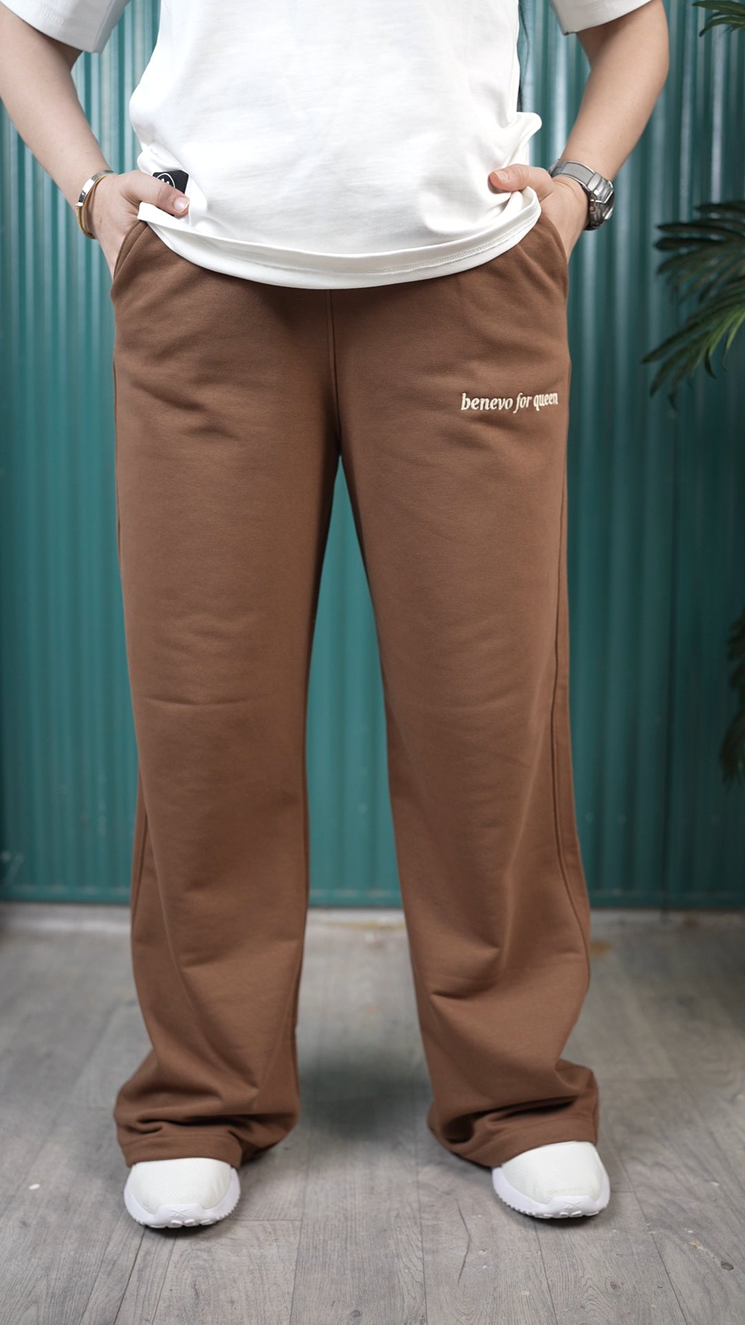 Queen pants (Brown)